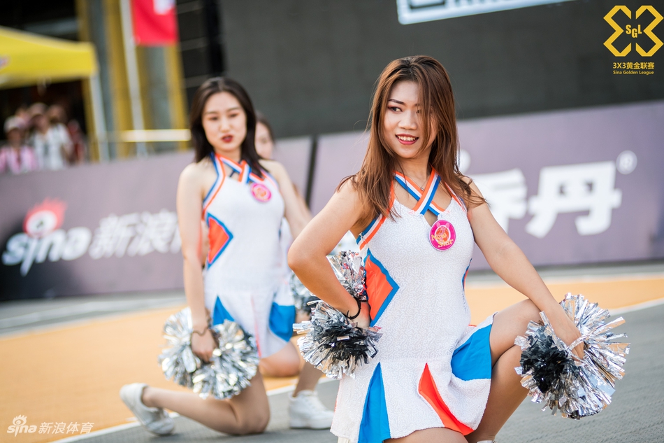 黄金联赛太原站啦啦队热舞助威
