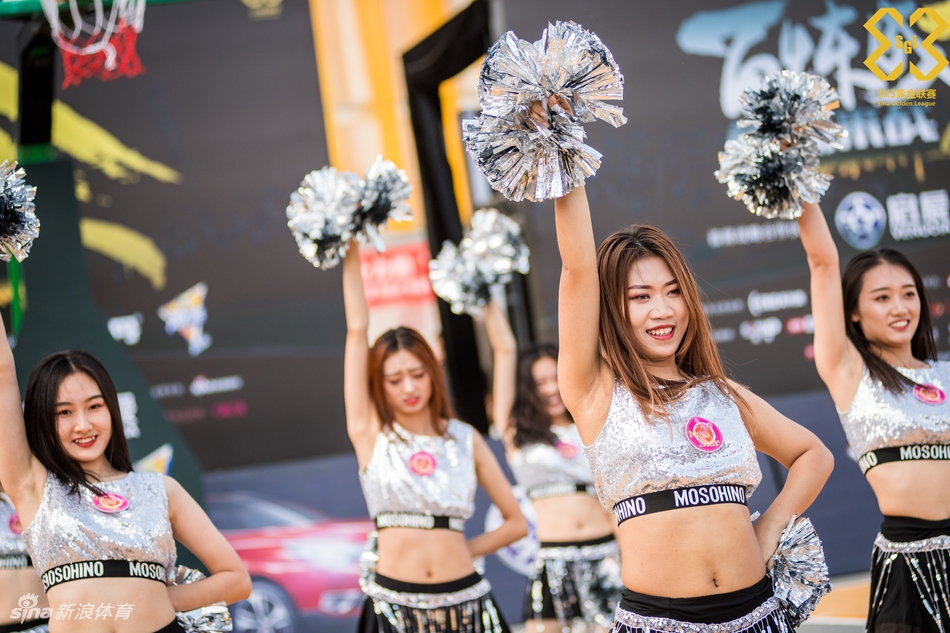 黄金联赛太原站啦啦队热舞助威