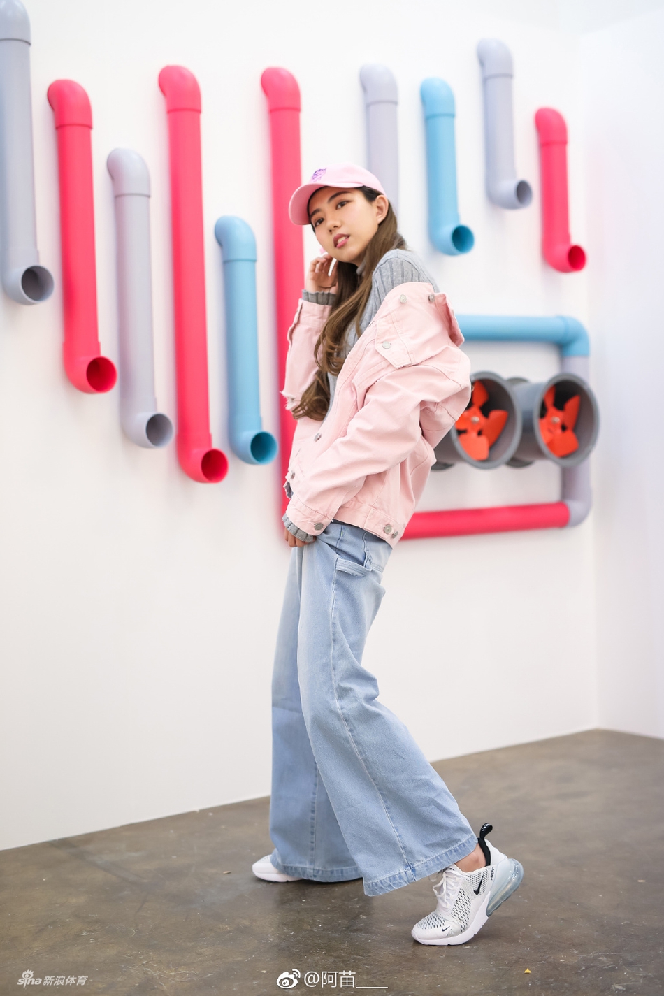 甜美霸气各种风格一应俱全 篮球美女阿苗美照合集