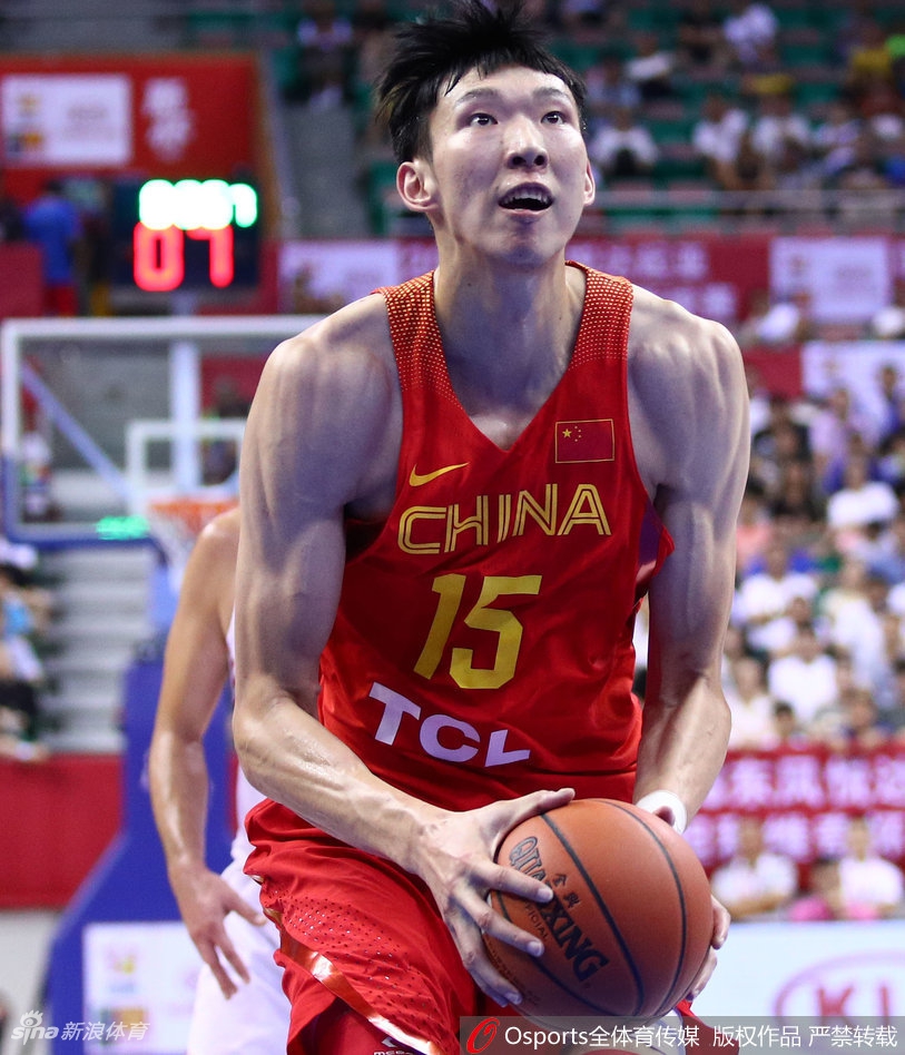 斯杯首日：中国男篮红队77-72突尼斯