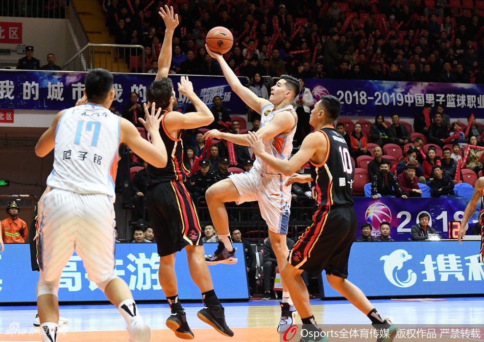 CBA第2轮:新疆VS同曦