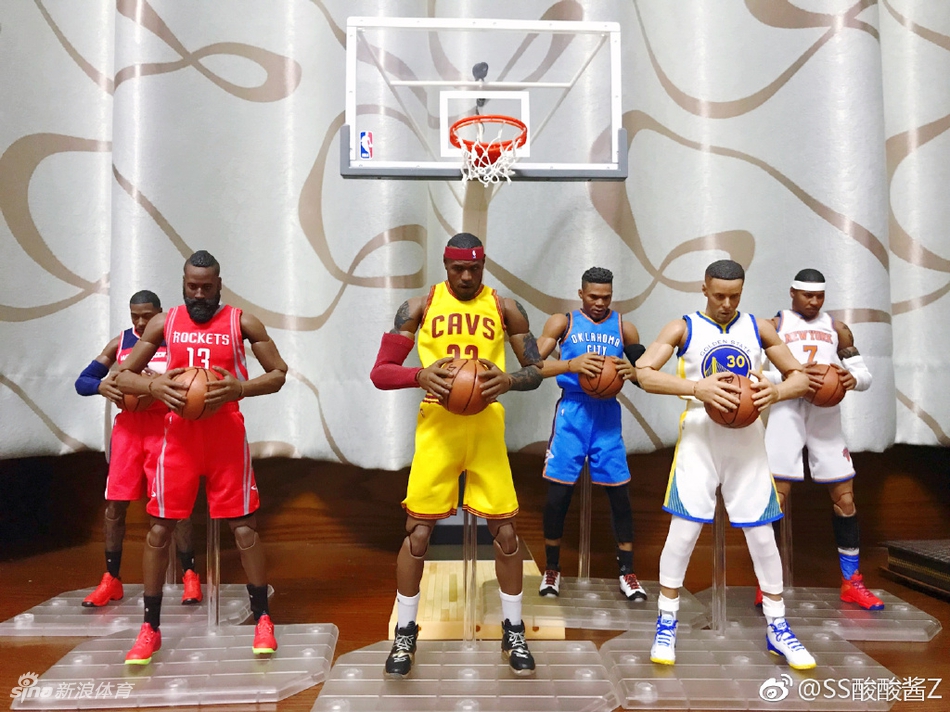 太可爱了!因灌篮高手爱上篮球的小萌妹