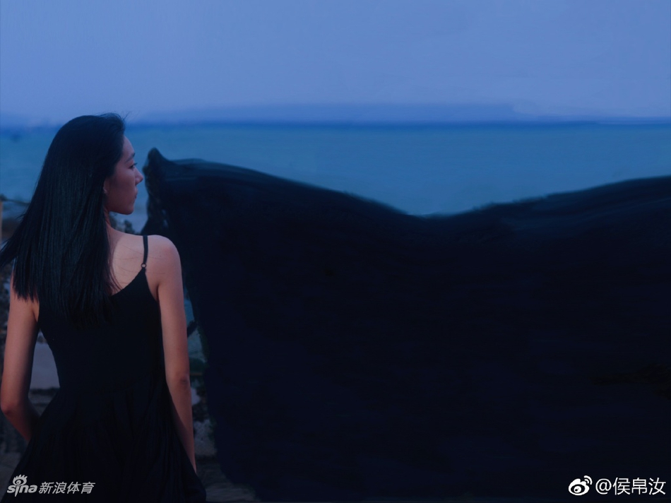 高挑模特姐姐!她还打过女篮校队