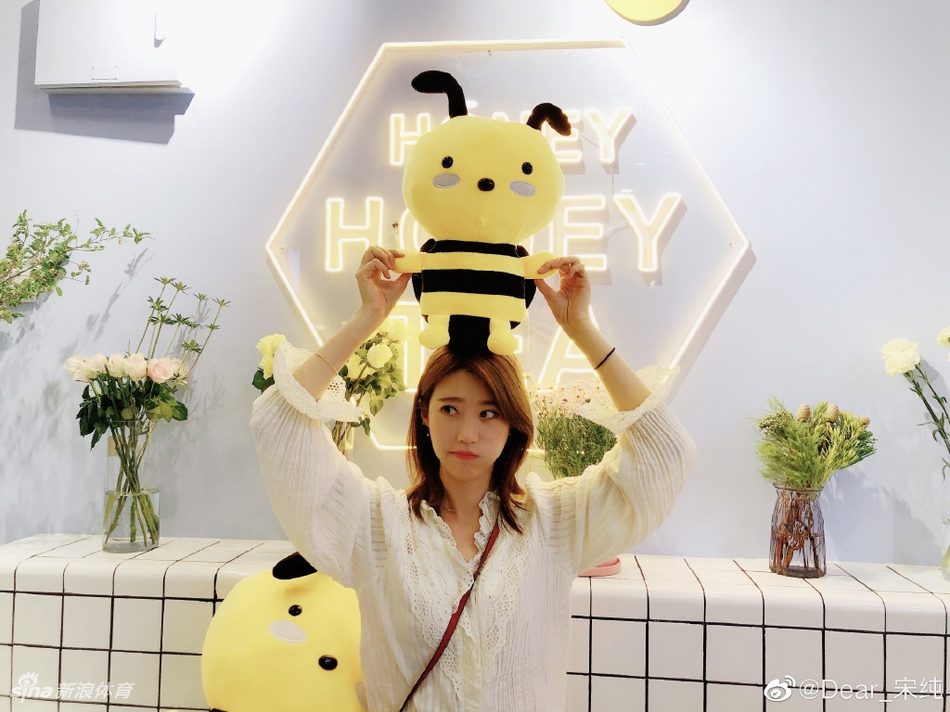 模特小姐姐热爱运动身材完美