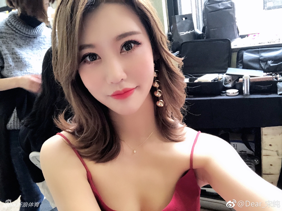 模特小姐姐热爱运动身材完美