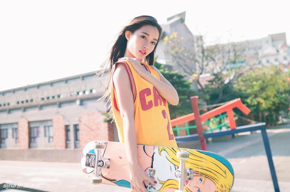 台湾篮球女神让人怦然心动!