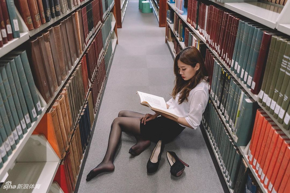 台湾最美篮球女孩!长腿引人瞩目