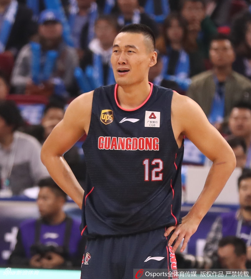 CBA第1轮:北京84-87广东