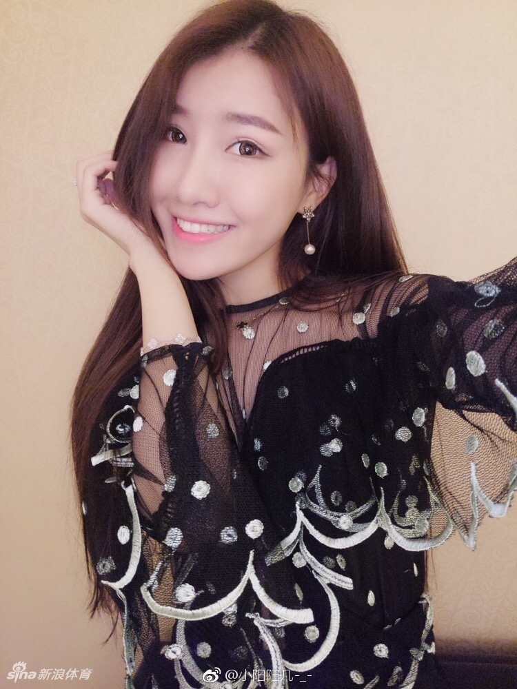 郭艾伦女友马阳阳办生日party邀好友同聚,一屋的女生都是大长腿!