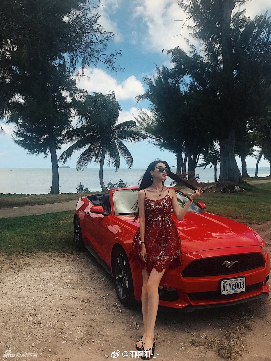 郭艾伦女友马阳阳办生日party邀好友同聚,一屋的女生都是大长腿!