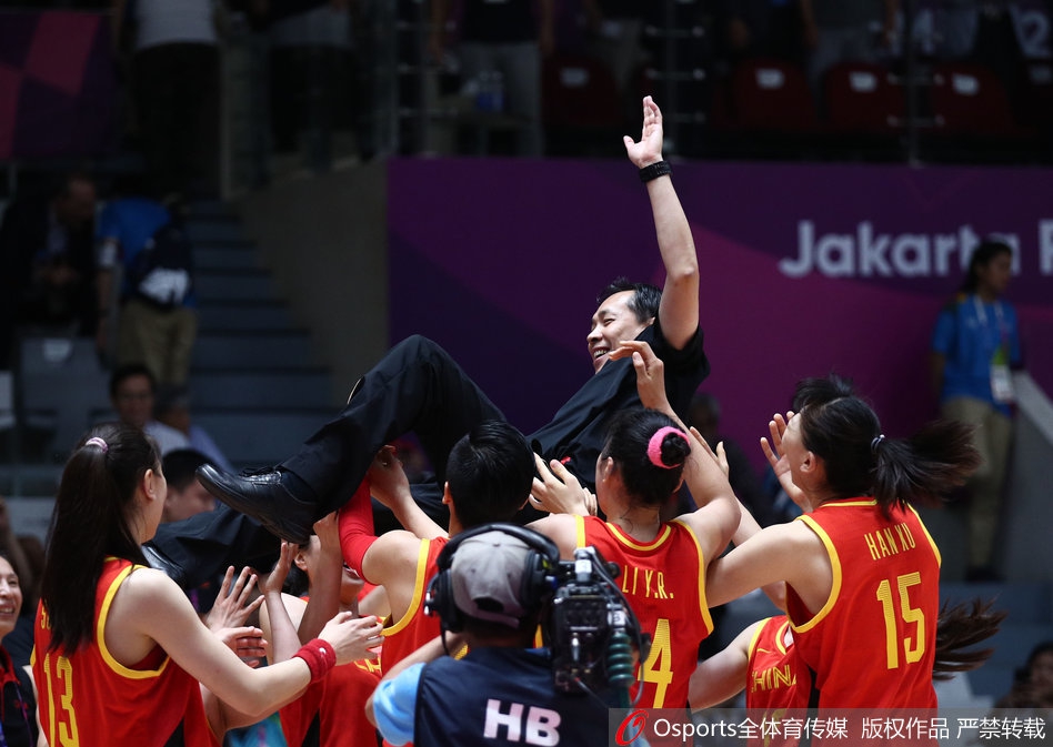 亚运女篮决赛：中国71-65胜朝韩联队摘金