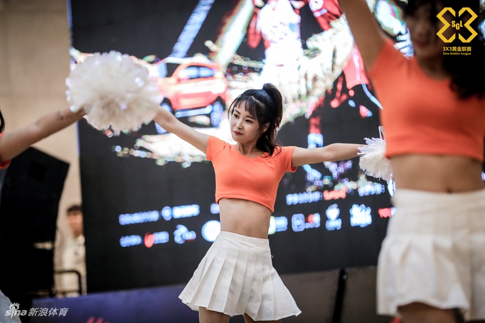 太原啦啦操宝贝神舞姿引爆全场