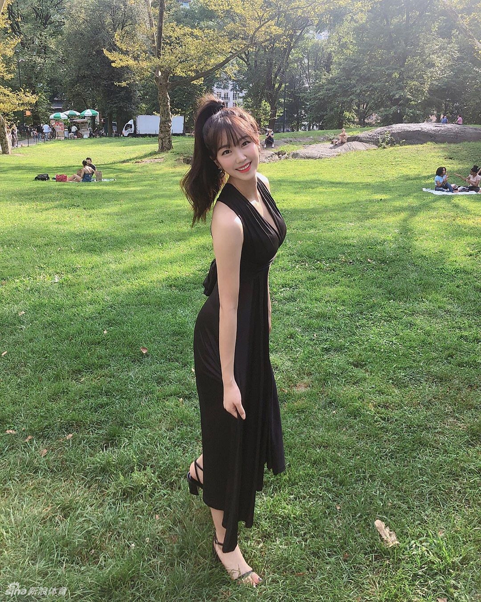 身材超赞！这个啦啦队女孩太美