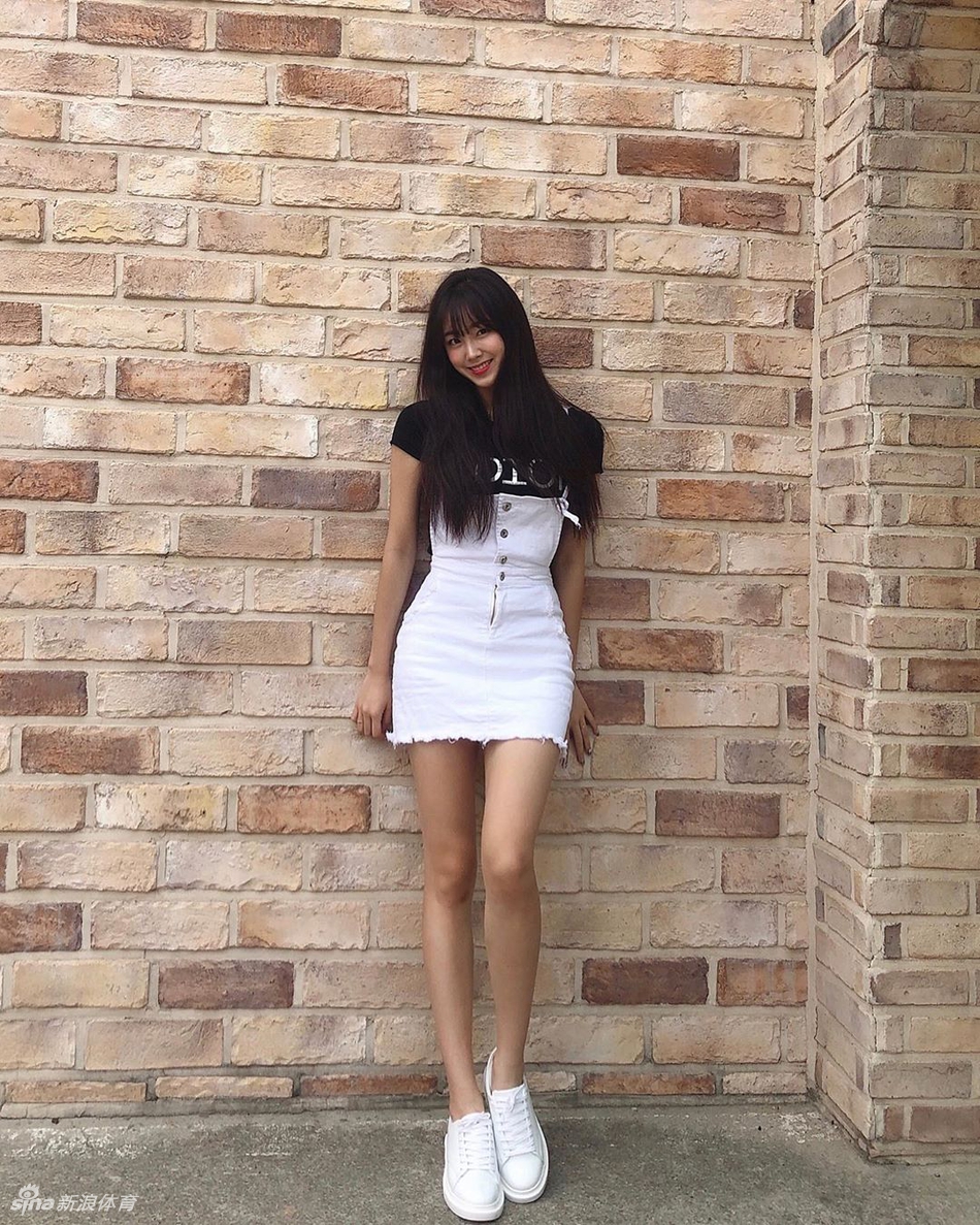 身材超赞！这个啦啦队女孩太美