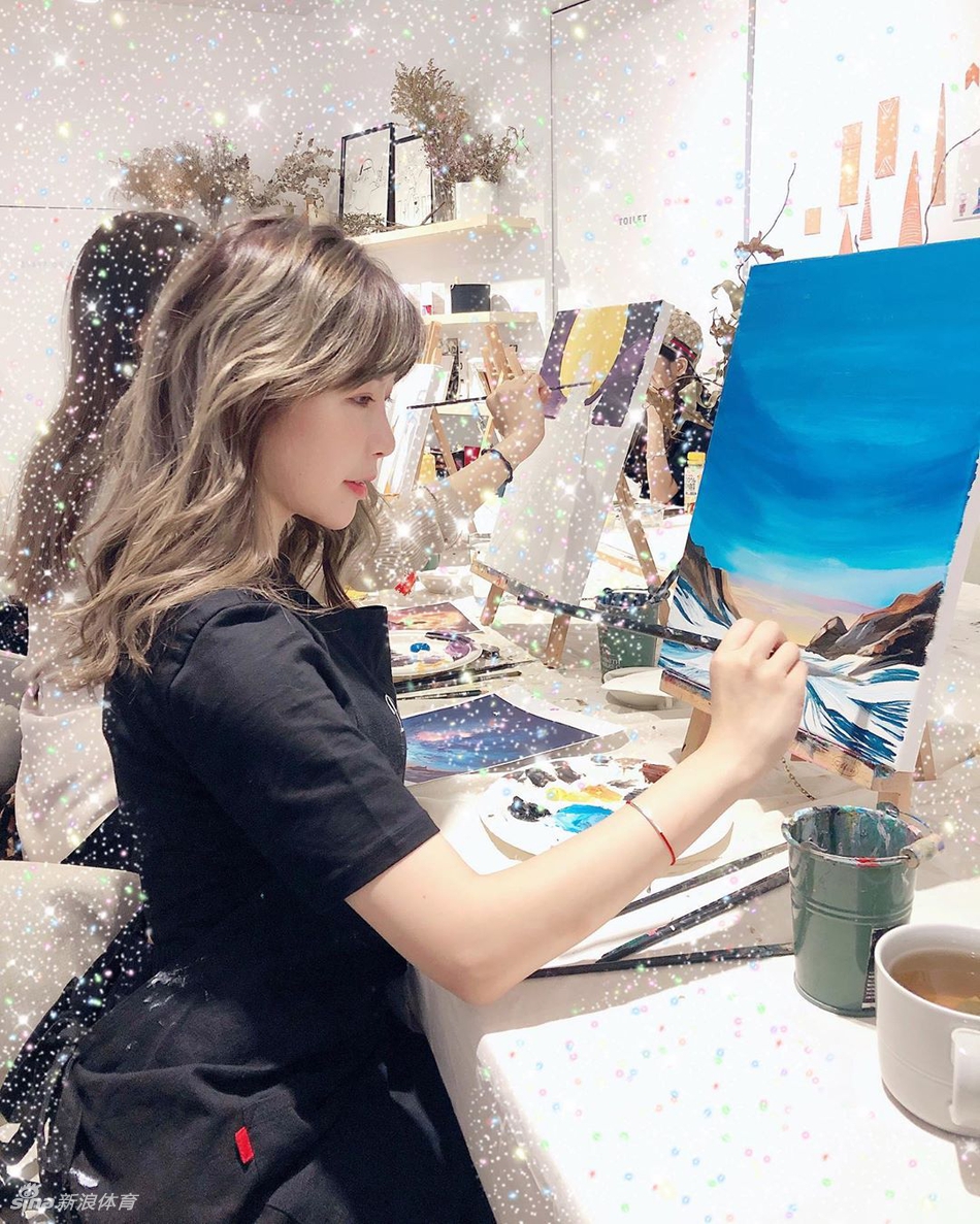 甜美可爱身材好!运动女孩阿乐