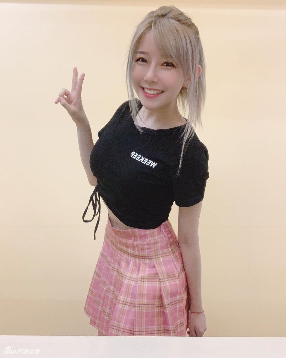 甜美可爱身材好!运动女孩阿乐