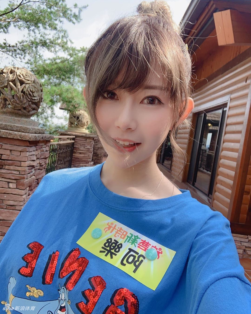 甜美可爱身材好!运动女孩阿乐