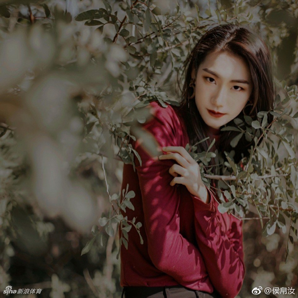 高挑模特姐姐!她还打过女篮校队