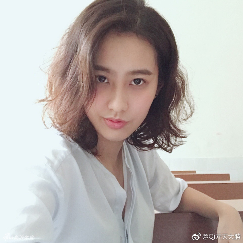 最美女裁判!这次她要上场打球啦