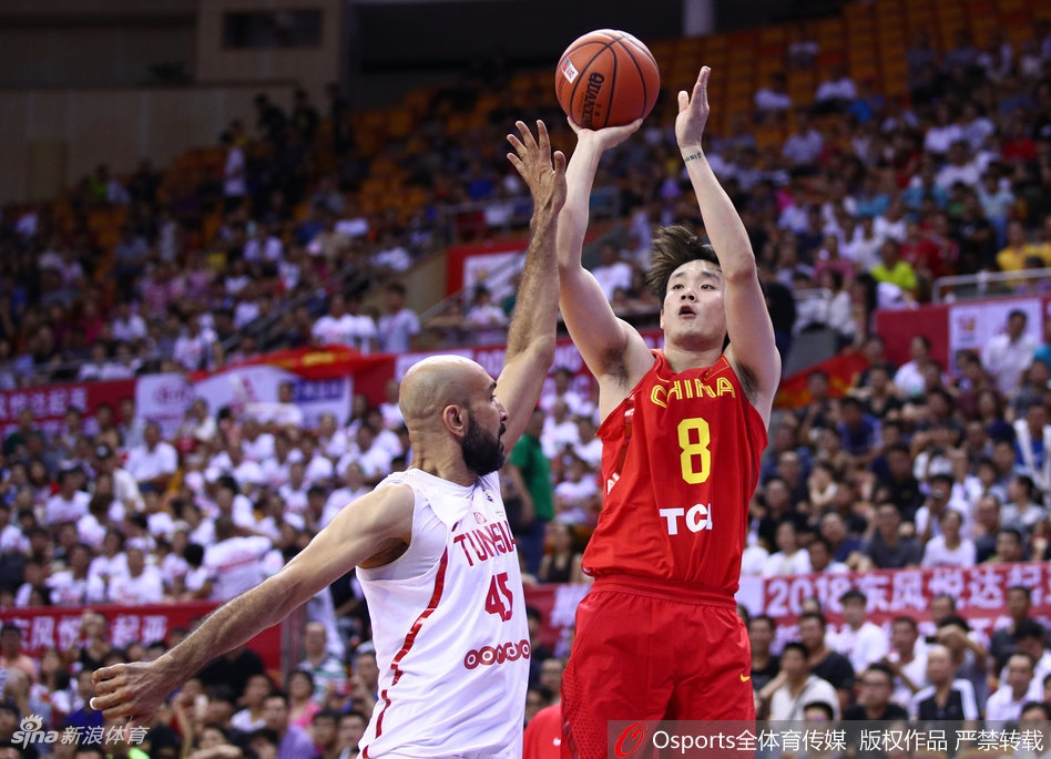 斯杯首日：中国男篮红队77-72突尼斯