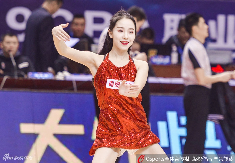 CBA第40轮啦啦队表演香艳瞬间