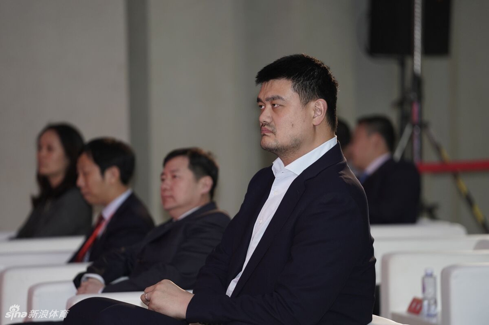 姚明出席男篮世界杯开票仪式