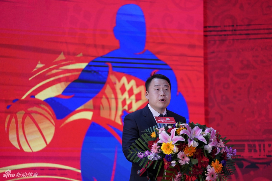 姚明出席男篮世界杯开票仪式