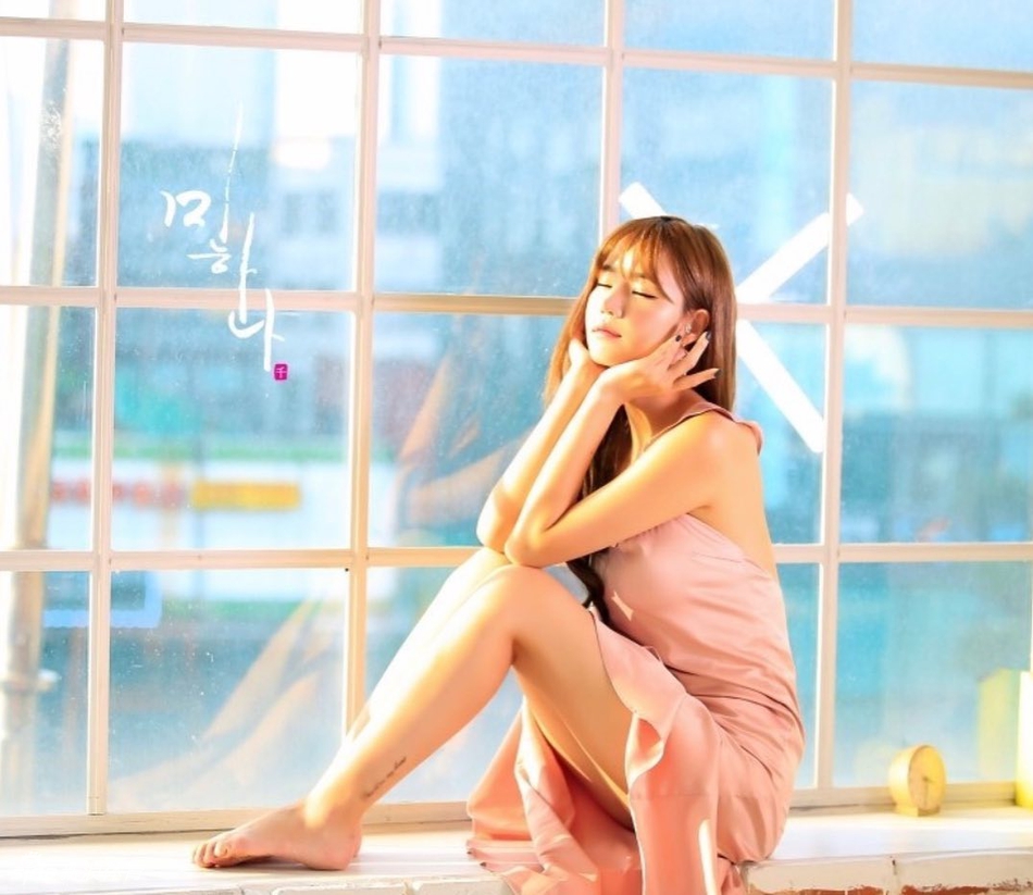 长腿模特爱运动 完美身材诠释黄金比例!