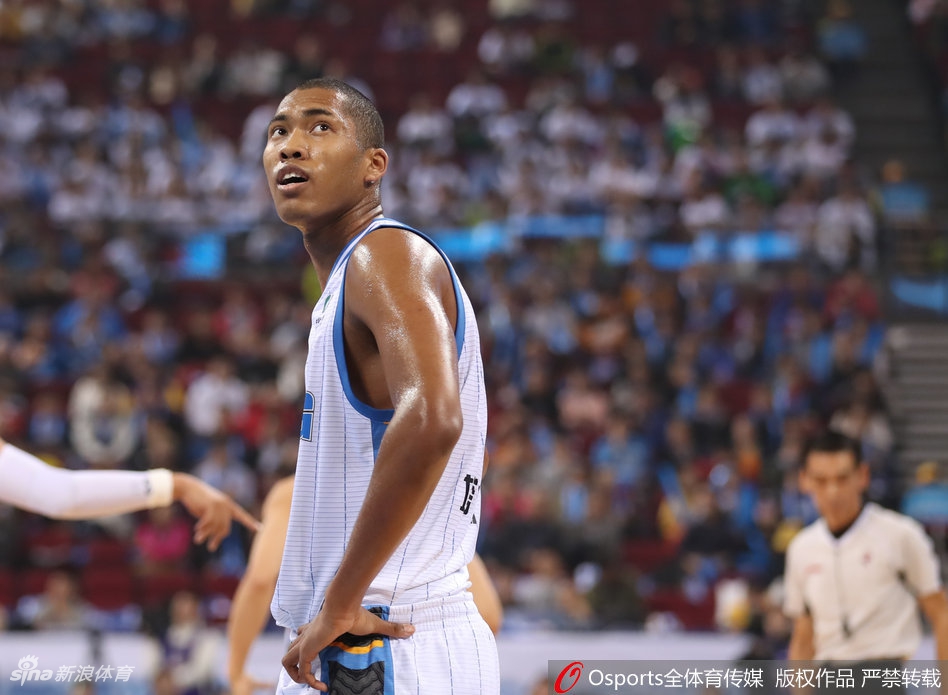 CBA第1轮:北京84-87广东