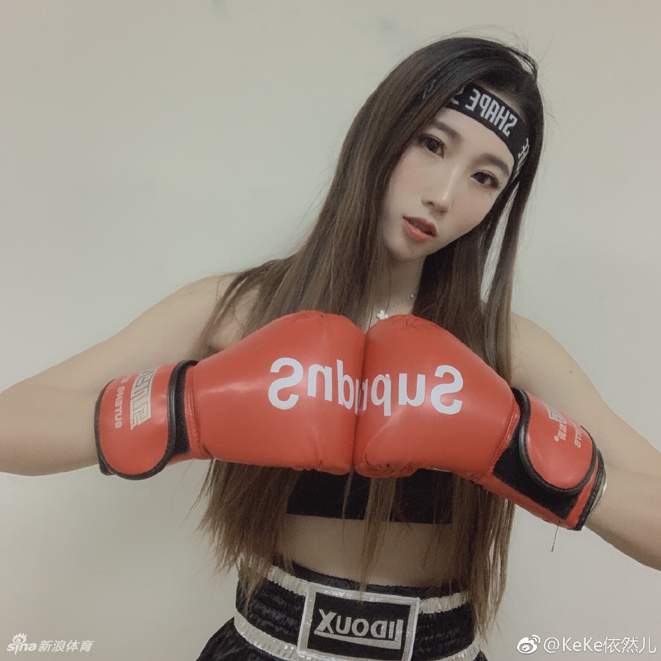 巅峰啦啦队青春靓丽小魔仙!