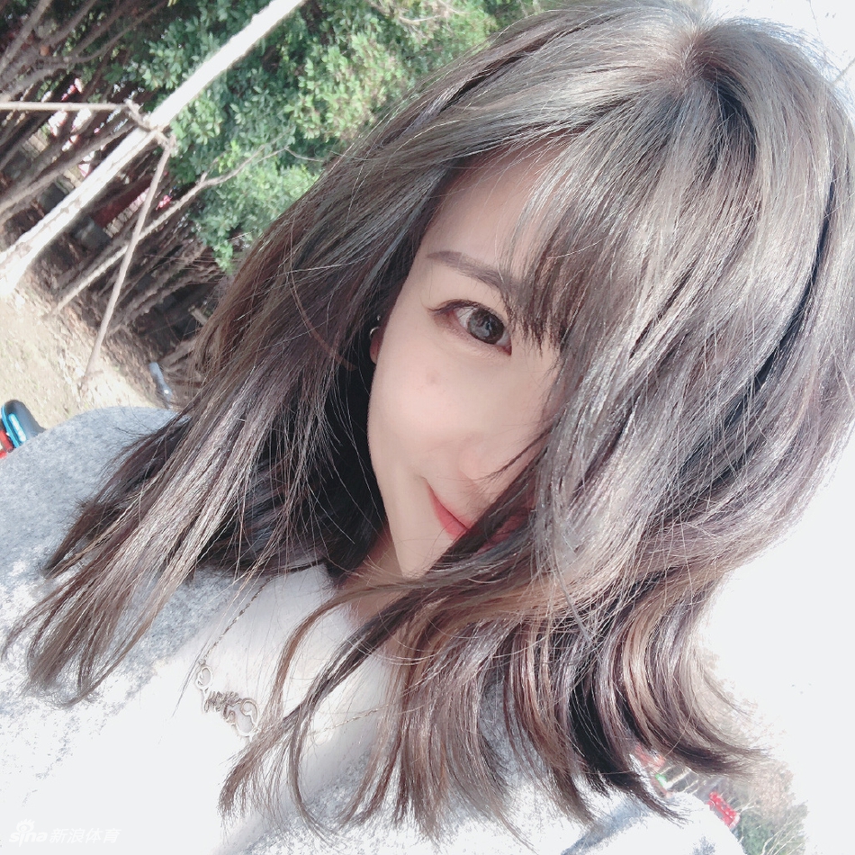 投篮神准的神仙姐姐!你喜欢她吗?