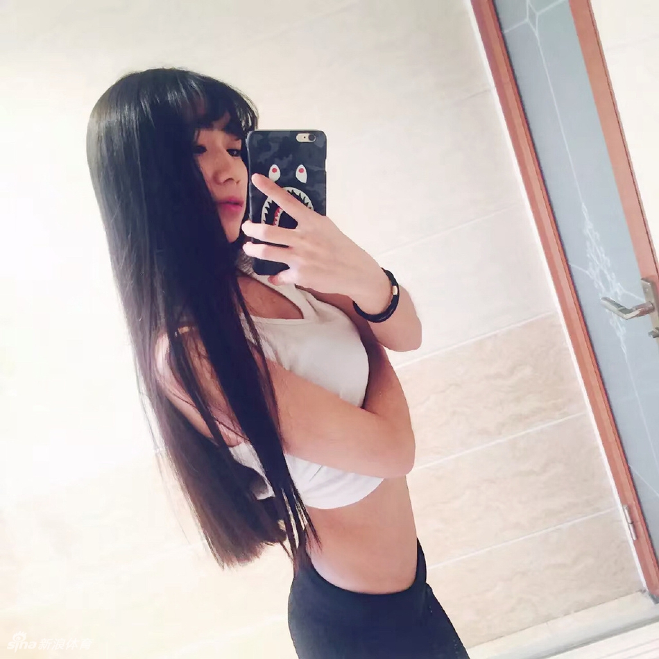 投篮神准的神仙姐姐!你喜欢她吗?