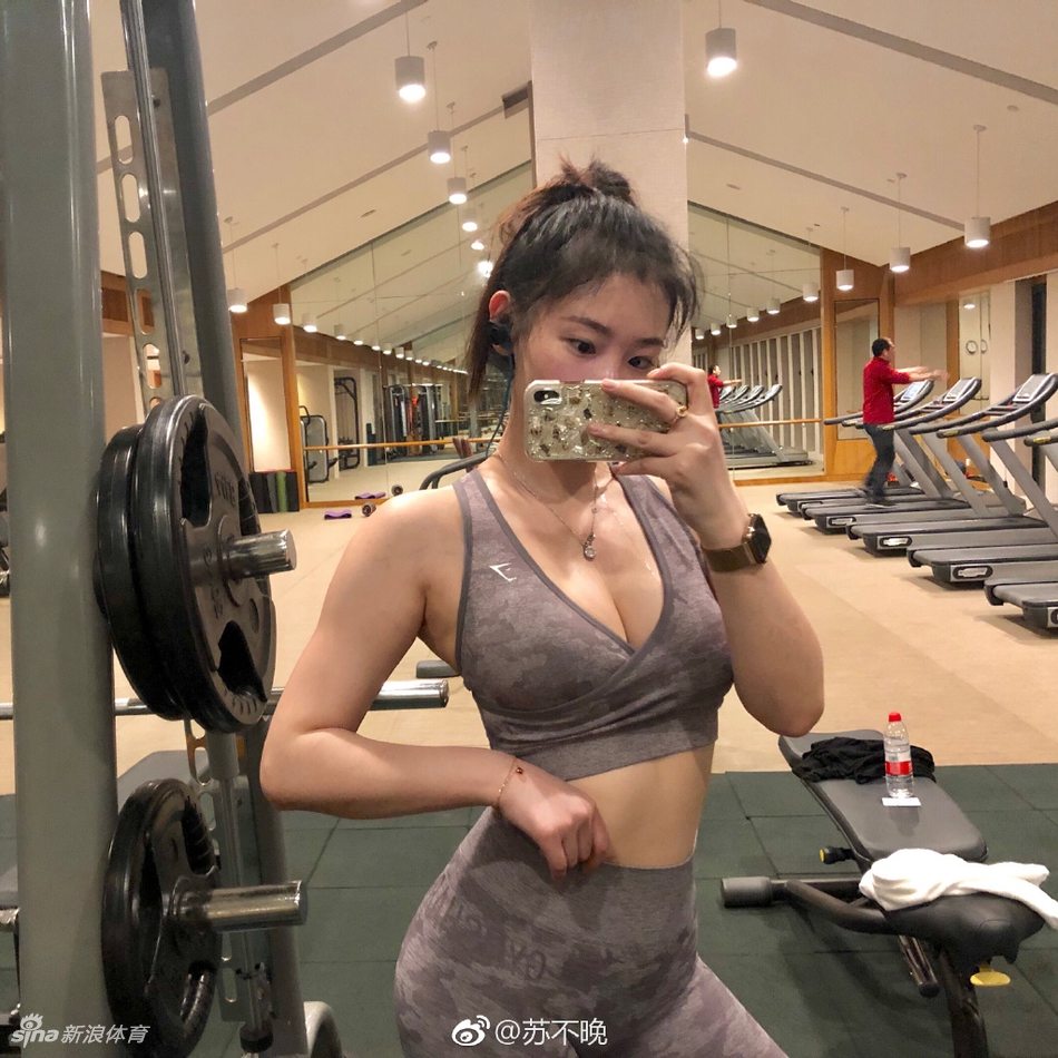 1米77的健身女孩!你喜欢她吗?
