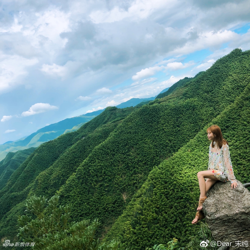 模特小姐姐热爱运动身材完美