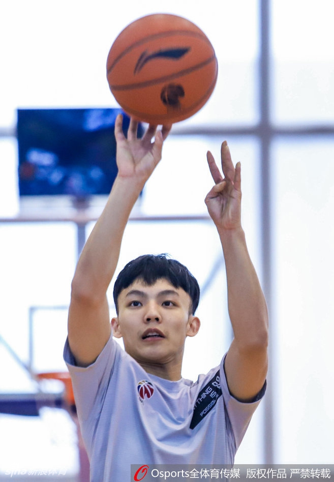 广东男篮备战CBA联赛第32轮