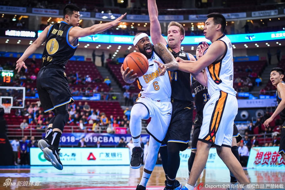 CBA第46轮:北京120-109山西