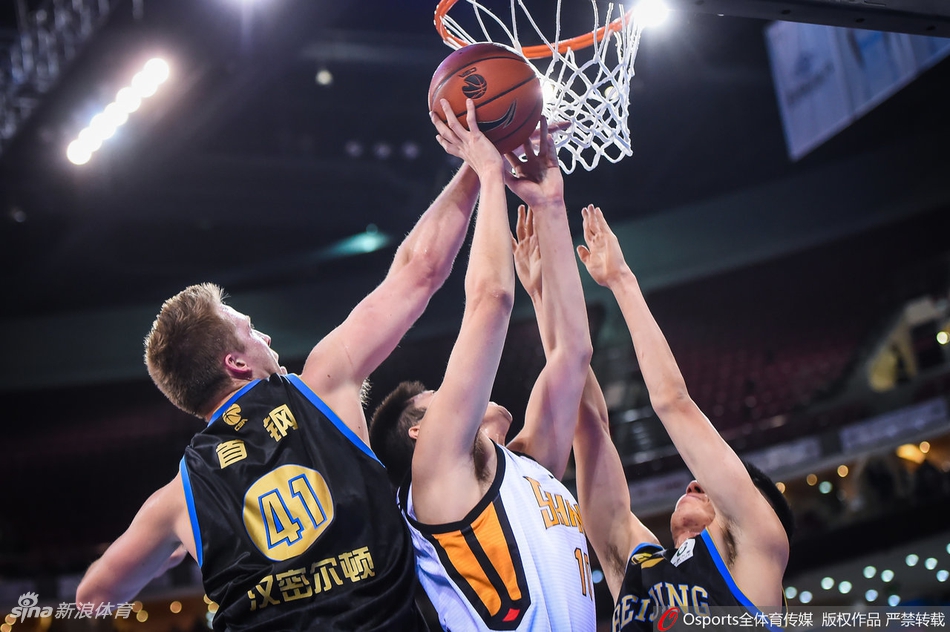 CBA第46轮:北京120-109山西