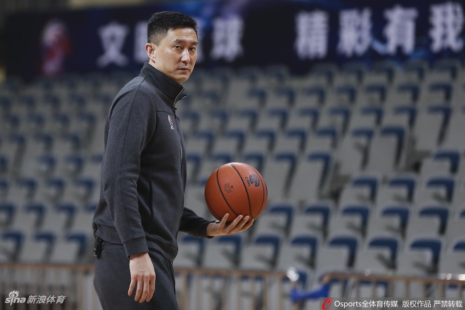 广东男篮备战1/4决赛第三场