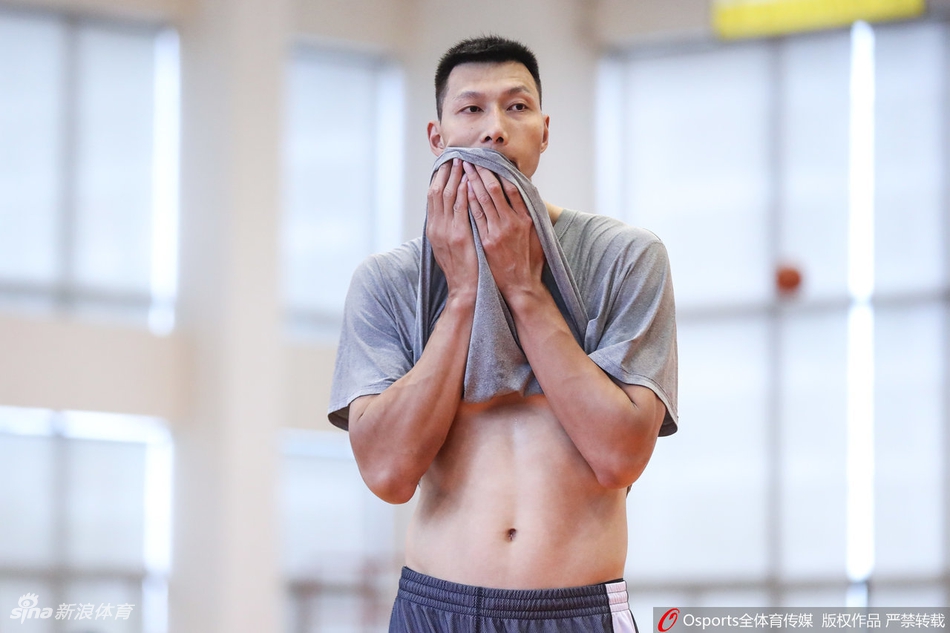 广东男篮主场备战半决赛首战