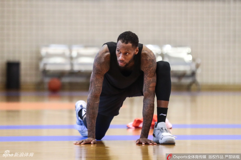 广东男篮主场备战半决赛首战