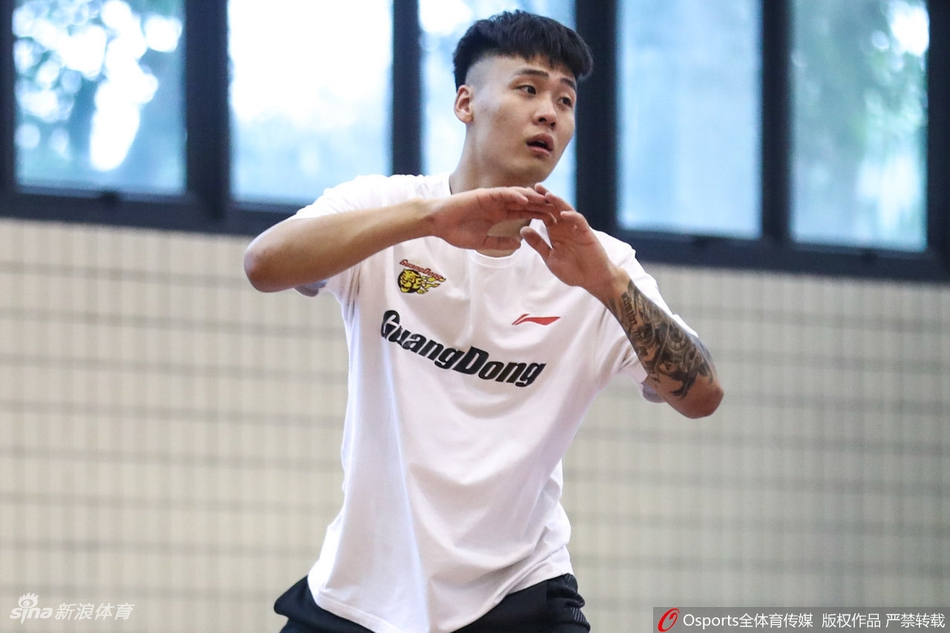广东男篮备战总决赛首战