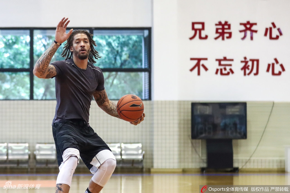 广东男篮备战总决赛首战