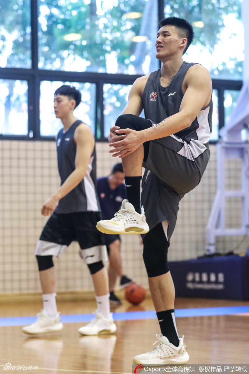 广东男篮备战总决赛首战