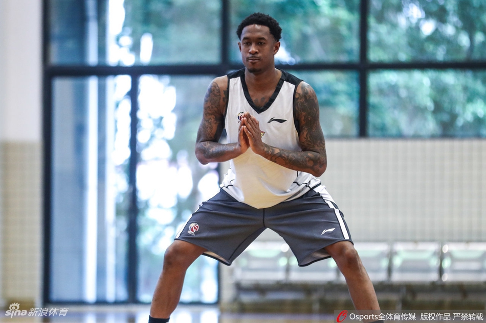 广东男篮备战总决赛首战