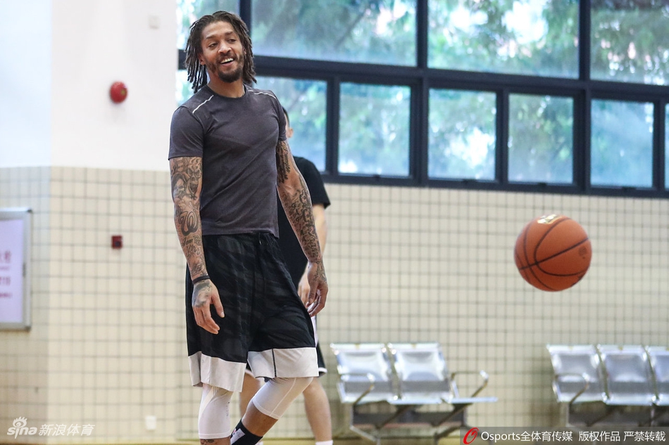 广东男篮备战总决赛首战