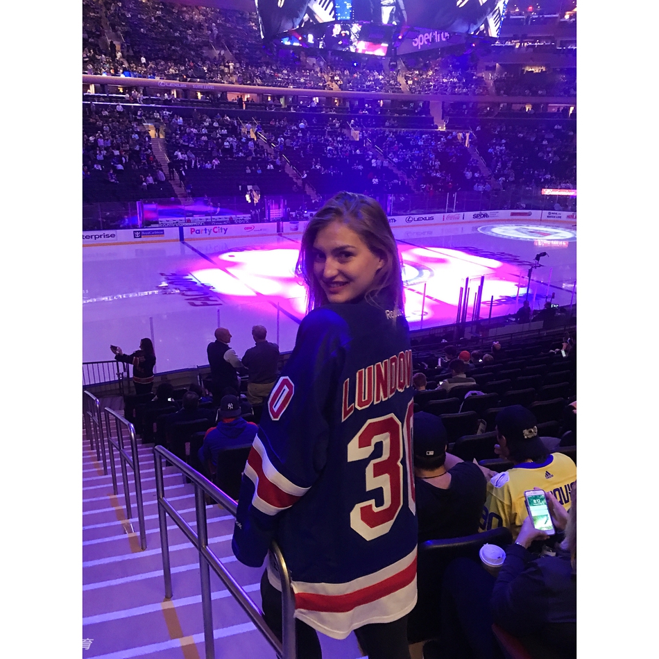 听说塞尔维亚的姑娘都长这样 还超喜欢篮球!