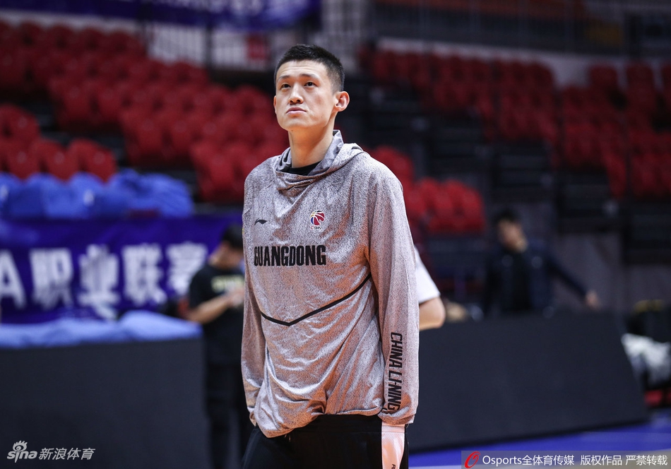 广东男篮赛前备战几大主力缺席