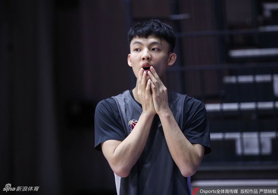 广东男篮赛前备战几大主力缺席