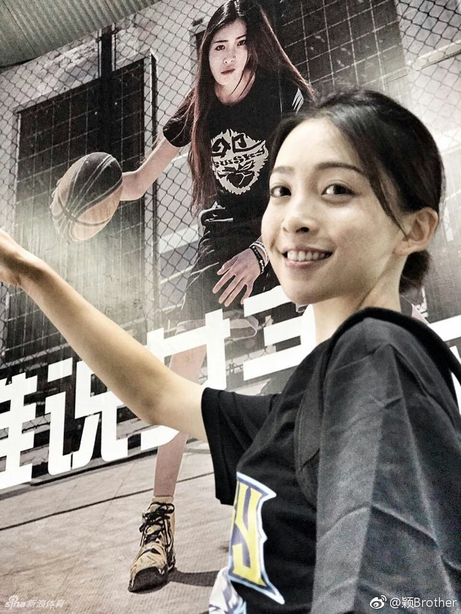 女生也能玩街球!她炫技你学不来!