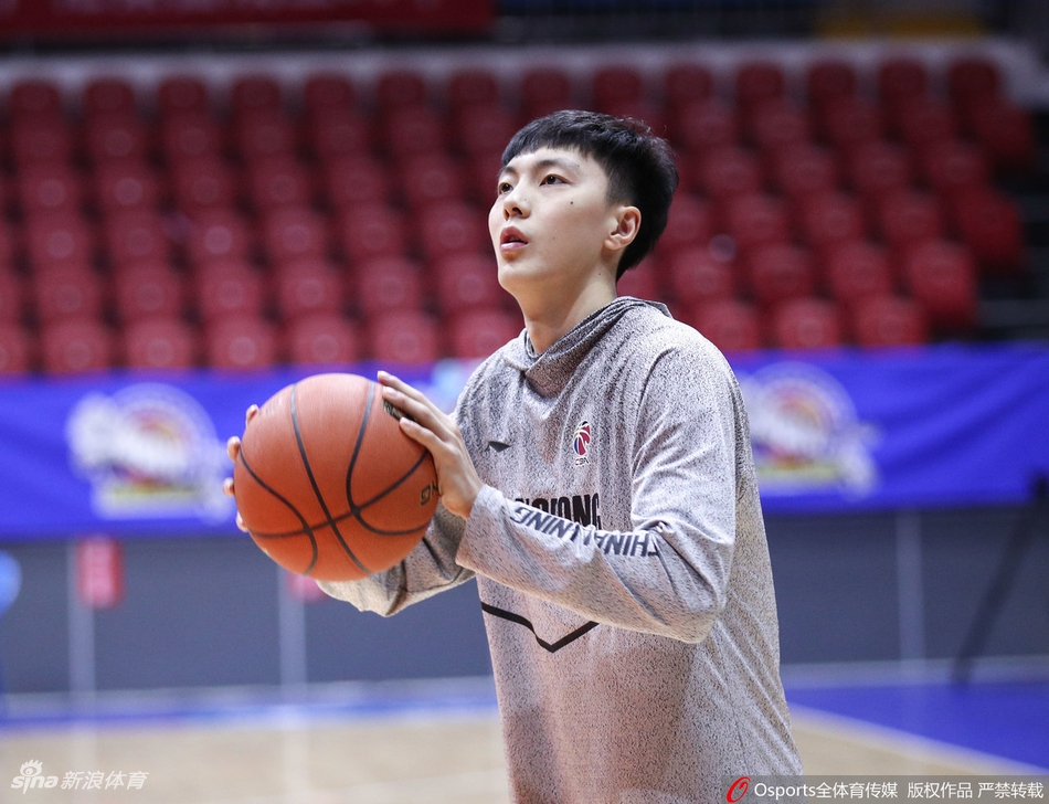 广东男篮赛前备战几大主力缺席